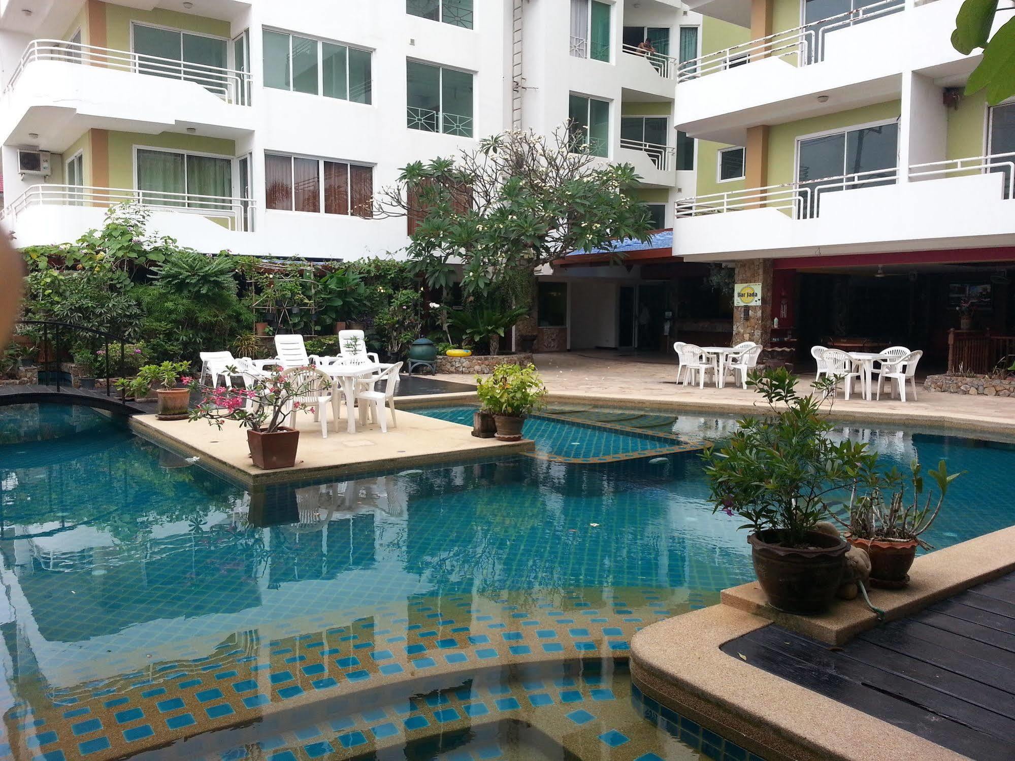 Daisy Residence Jomtien Beach Buitenkant foto